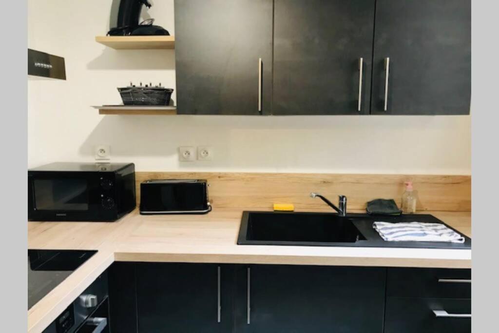Apartament Au Coeur Du Vieux Bayeux, Logement De Charme Zewnętrze zdjęcie